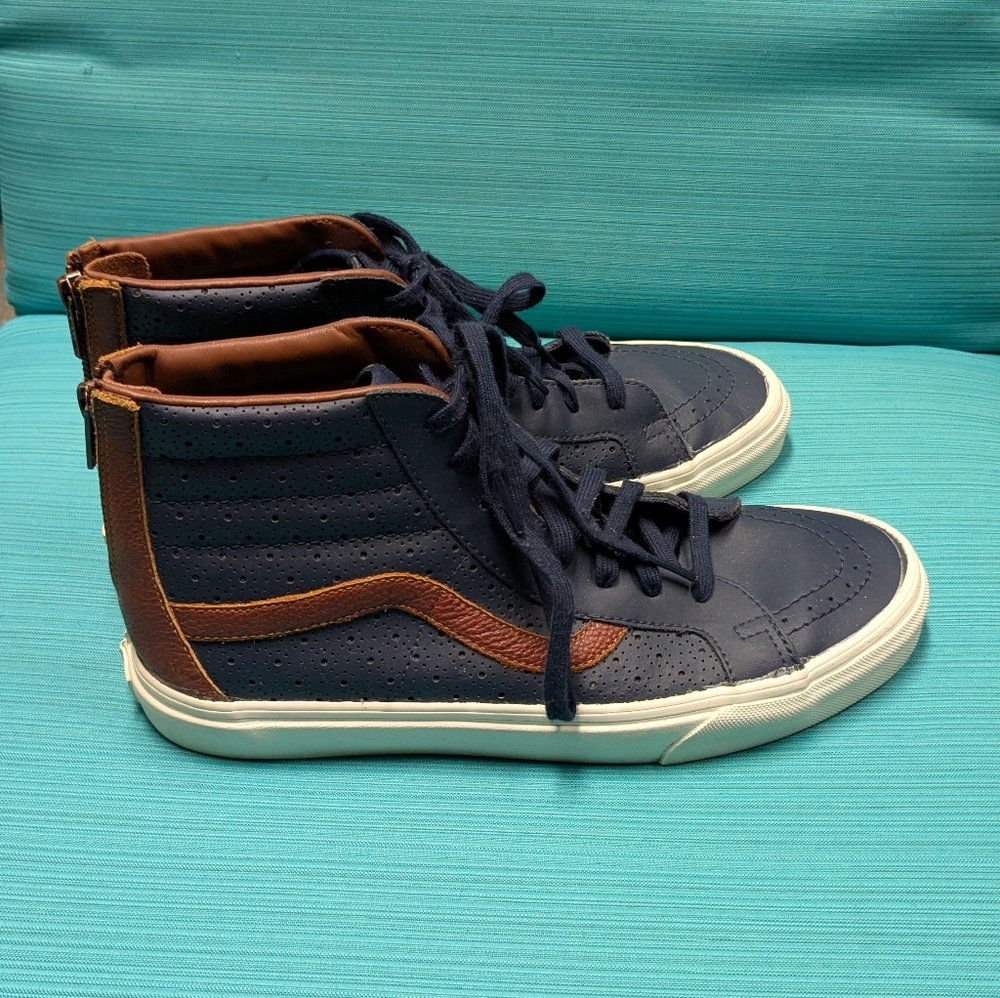 NWOT Rare Vans Navy & Brown Perforated Leather SK8-Hi With Zipper Backs